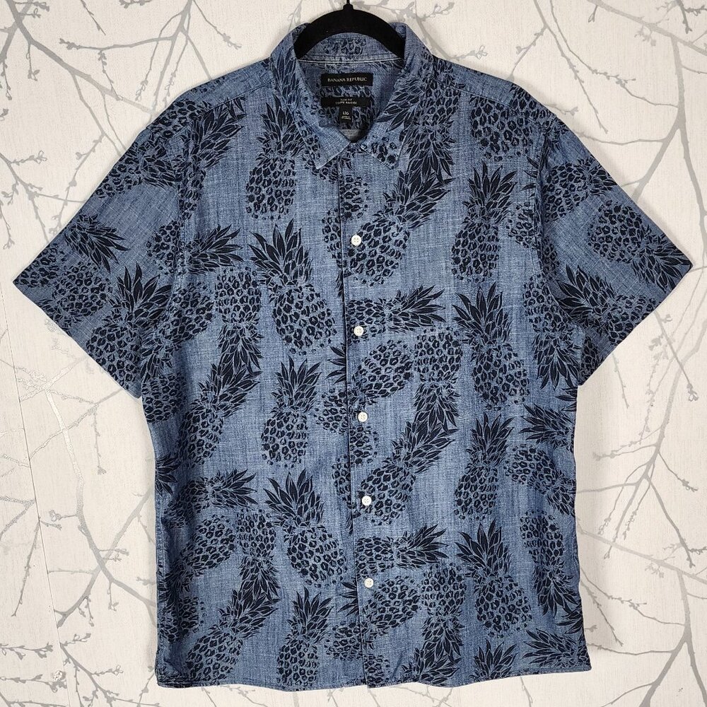 Banana Republic Blue Chambray 100% Cotton Pineapple Print Slim Fit Shirt